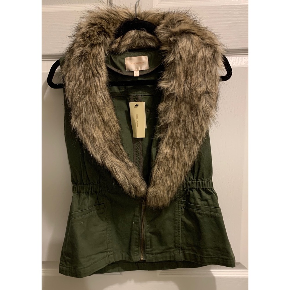 Fur vest